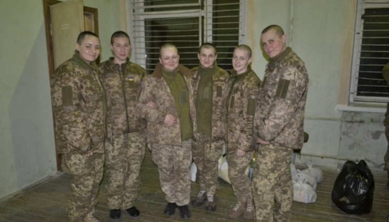 Українських жінок-військових катували у полоні - Денісова