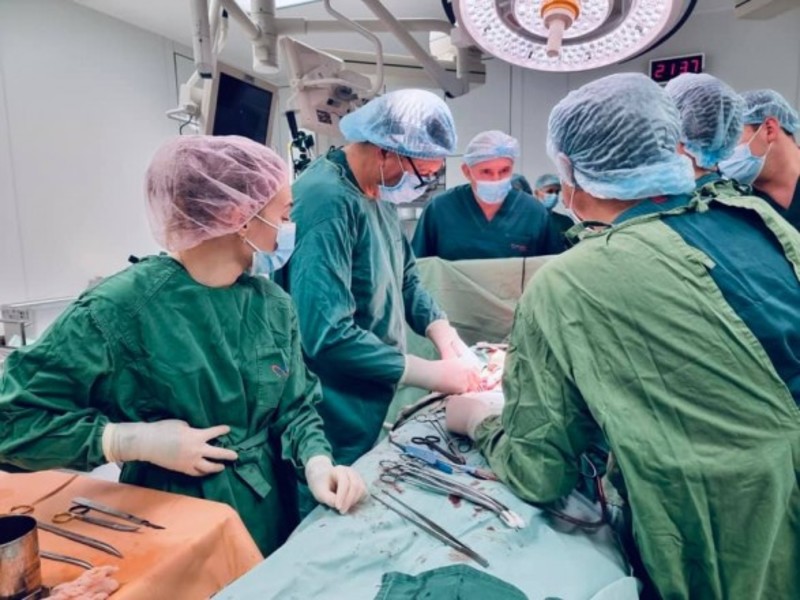 Вперше в Україні: одній людині одночасно пересадили серце і нирку