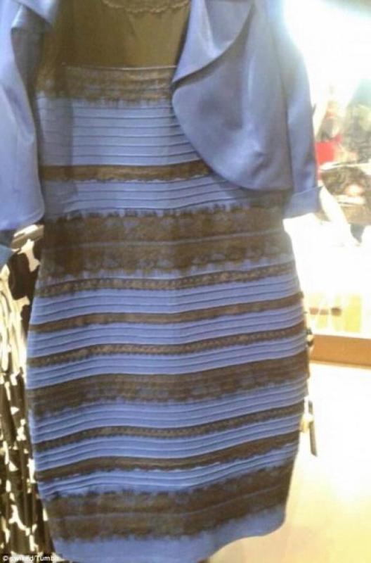Цими днями Інтернет охопила суперечка щодо кольору сукні
