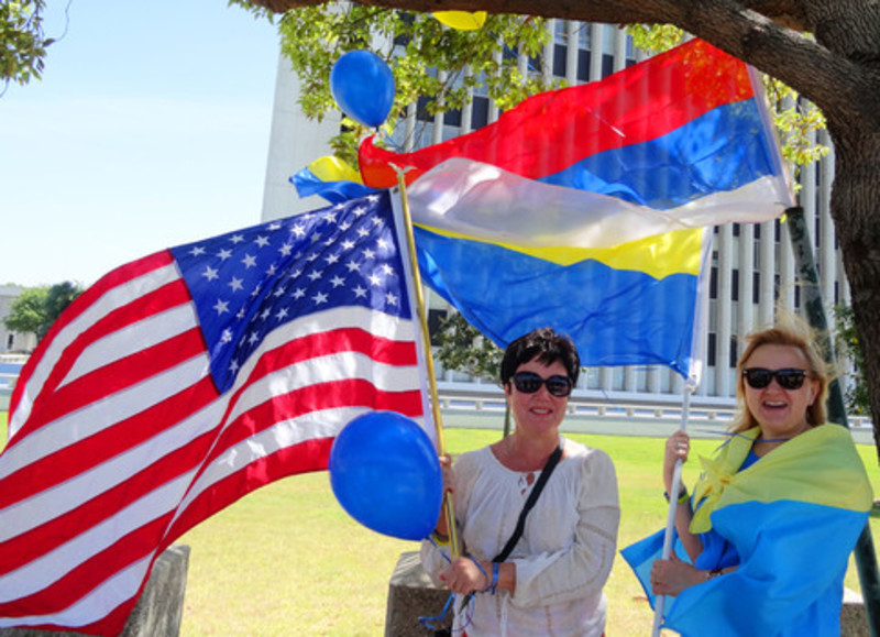 Russians, Ukrainians, Americans march together in Los Angeles