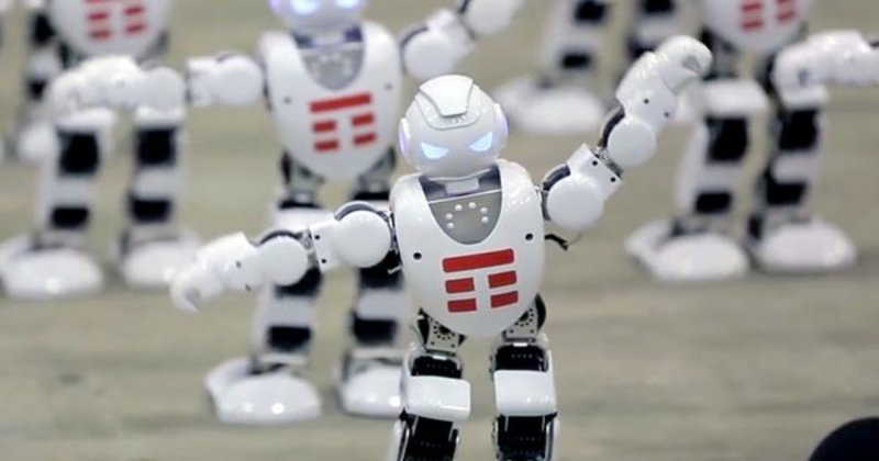 Більше тисячі роботів встановили новий світовий рекорд
