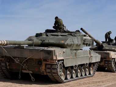 Танки Leopard та боєприпаси: Україна отримає від Іспанії новий пакет допомоги