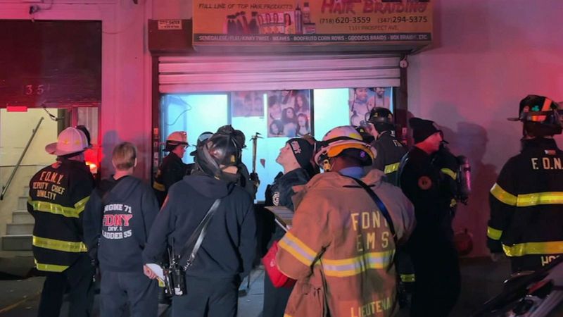 У Нью-Йорку через обвал підлоги у салоні краси постраждали троє людей - серед них дитина