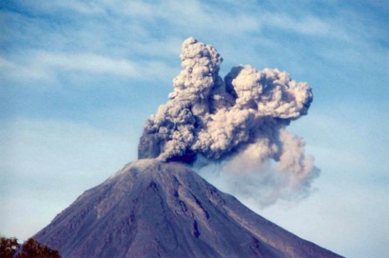 У Мексиці сталося нове виверження найактивнішого вулкана Коліма (відео)