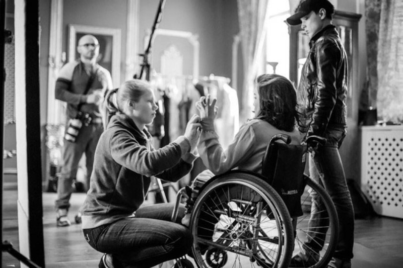 Українка на інвалідному візку підкорила світ моди (відео)