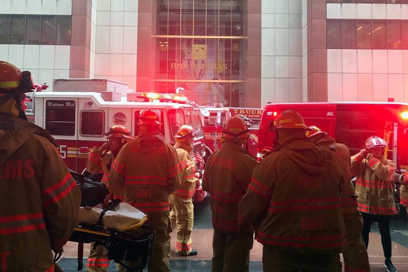 У Нью-Йорку гелікоптер врізався у будівлю на Мангеттені