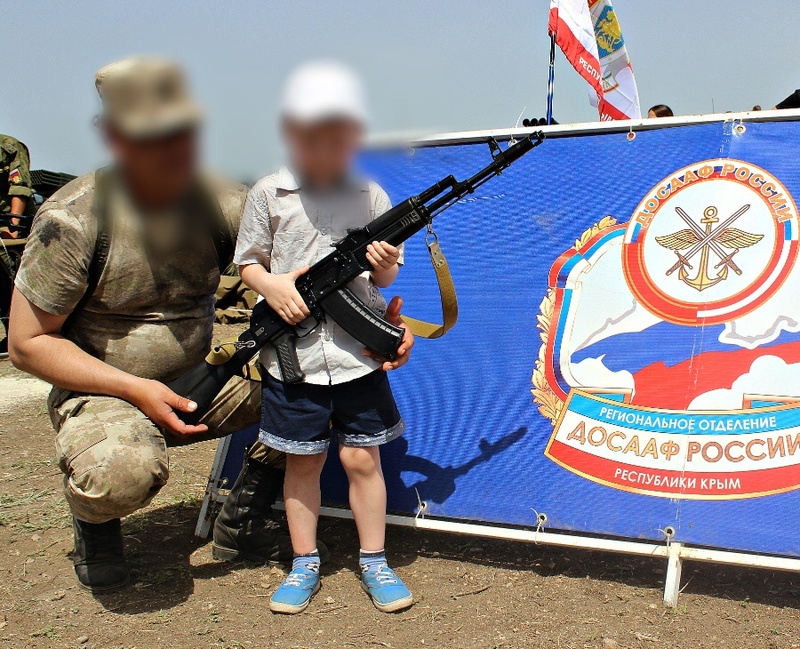 У Криму дітей готують до служби в збройних силах Росії
