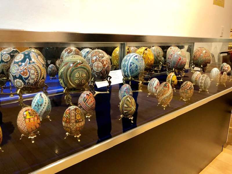 В Українському національному музеї в Чикаго триває виставка «Великоднє диво»