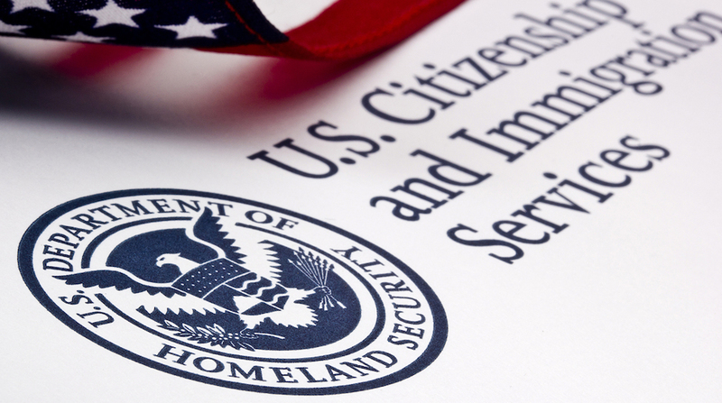 Служба США з питань громадянства та імміграції підвищує тарифи