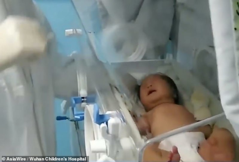 Новонароджене немовля одужало після коронавірусу без лікування