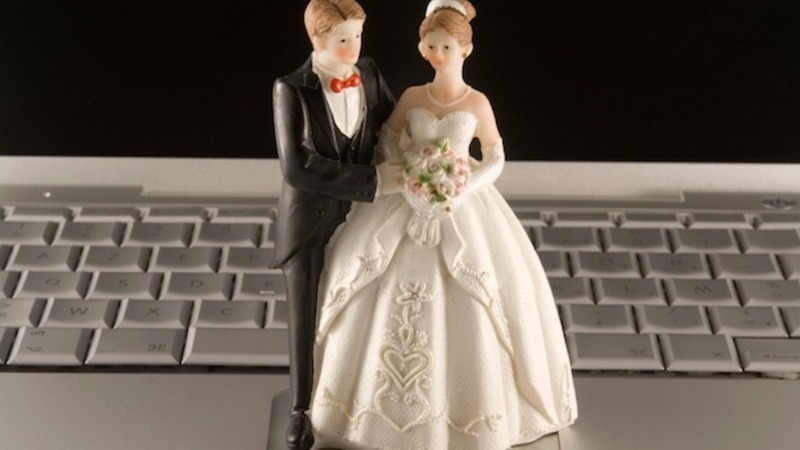 Невдовзі українці зможуть одружуватися та розлучатися завдяки Інтернету
