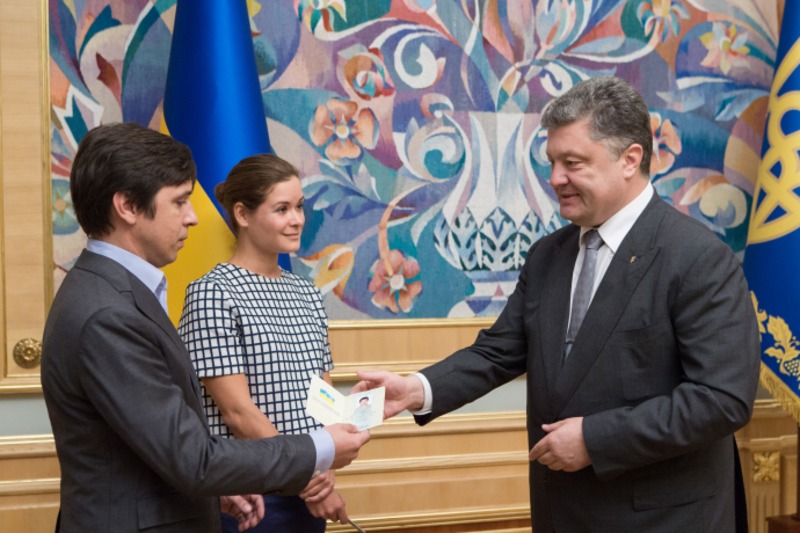 Порошенко надав українське громадянство двом російським опозиціонерам