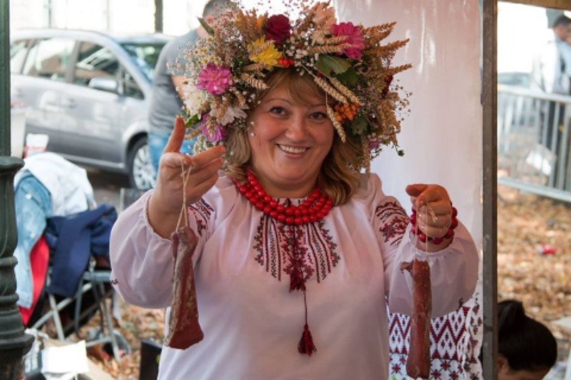 У Гаазі створили "Українське село" з національними смаколиками (фото)