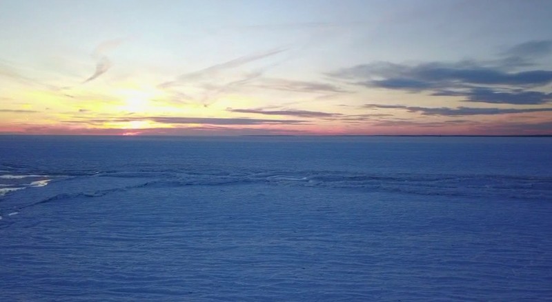 Дрон відзняв замерзле узбережжя океану в штаті Массачусетс