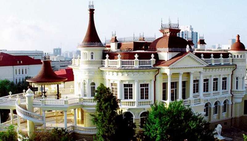 Yanukovych loot fuels Moscow real estate market