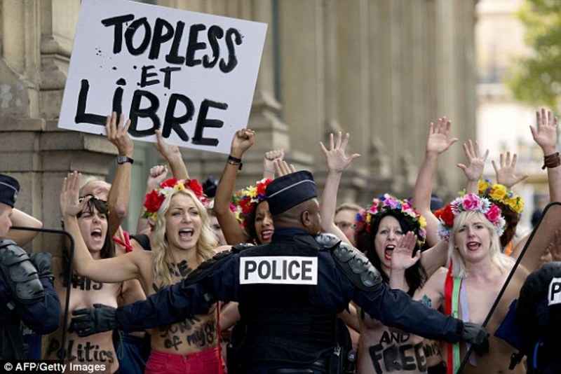 Поліцейський постраждав через FEMENісток