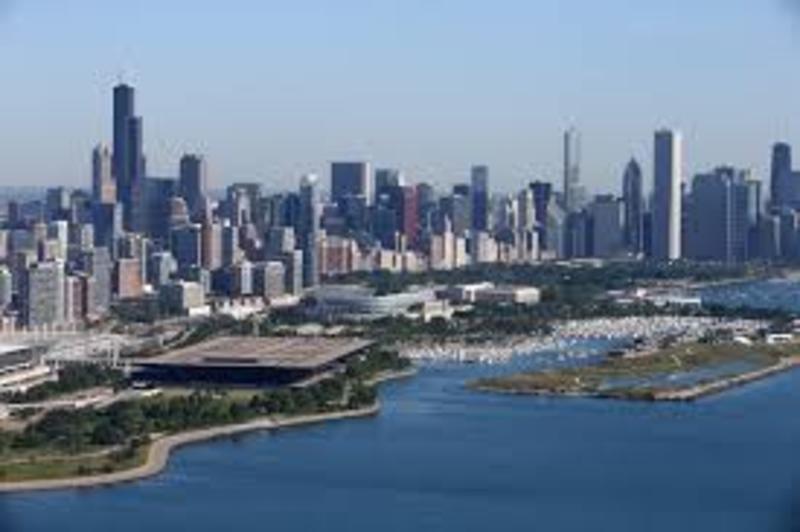 Чикаго є єдиним з п'яти найбільших міст США, чисельність населення якого падає