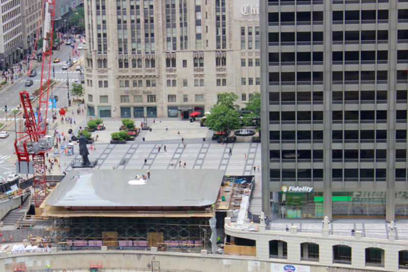 У центрі Чикаго встановили гігантський Macbook (відео)