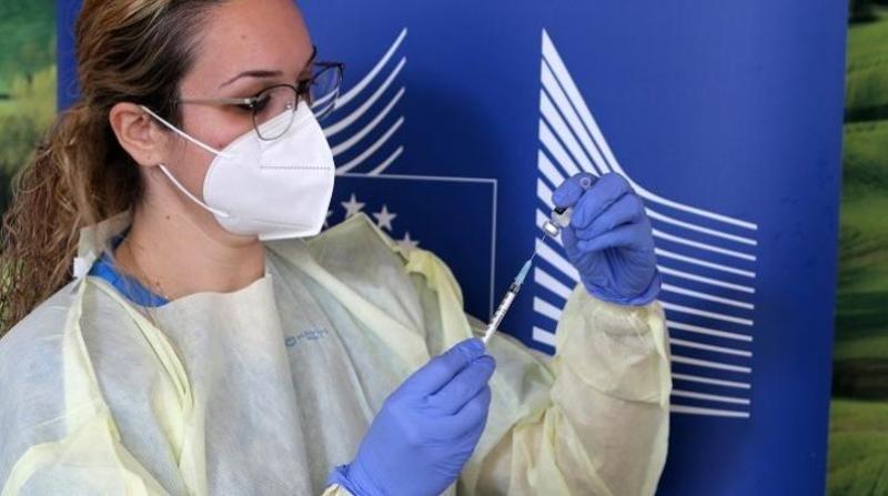 У Європі від коронавірусу повністю вакцинували 100 мільйонів жителів