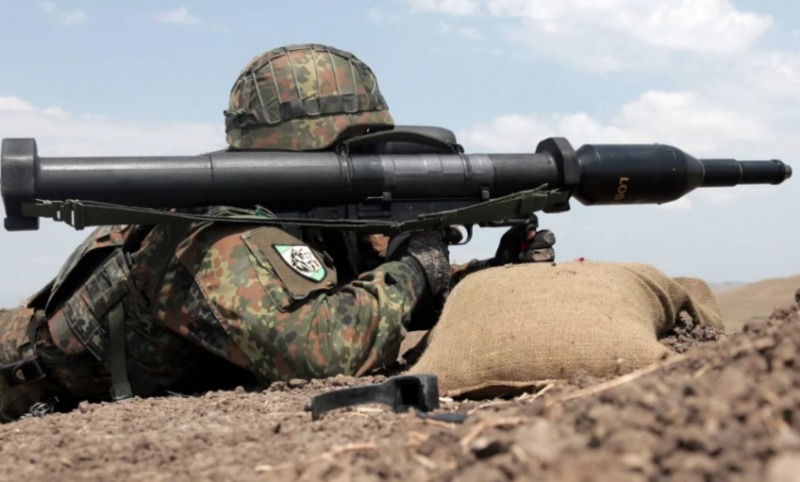 Швеція надасть Україні протитанкову зброю та обладнання для розмінування
