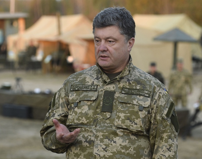 Порошенко дозволив введення іноземних військ в Україну