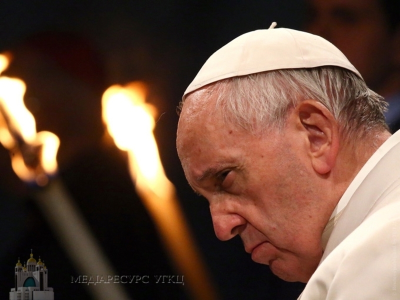 Папа Франциск молиться за припинення війни в Україні