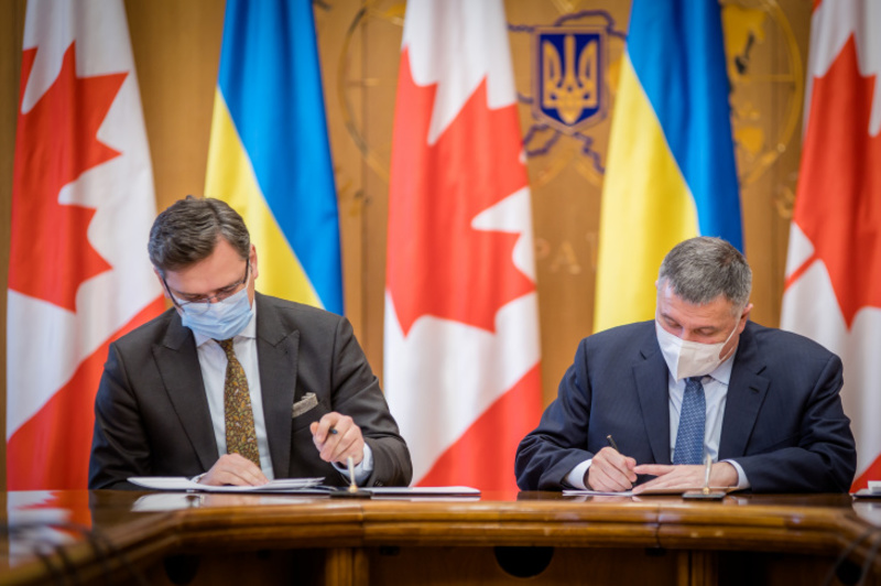 Україна та Канада розширюють співробітництво у питаннях міграційної політики