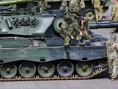 В Україну поставили перші 10 танків Leopard від Данії